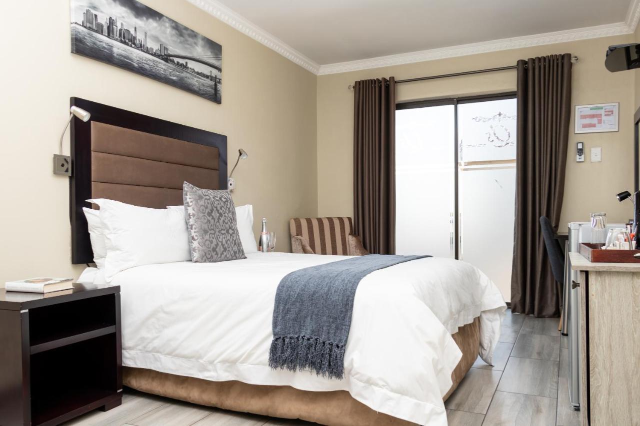 Q'S Boutique Stay Standerton Exteriör bild