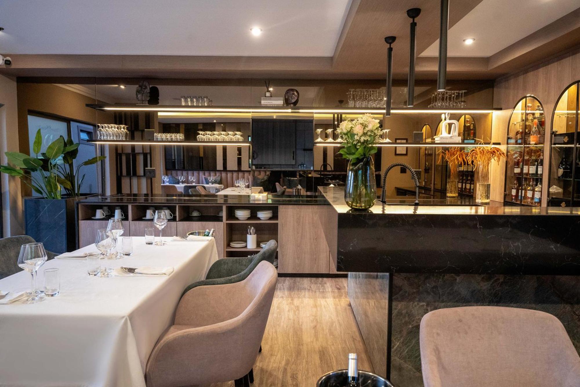 Q'S Boutique Stay Standerton Exteriör bild